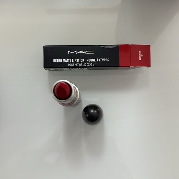 New 10 pc make up bundle with cosmetic case - Picture 9 of 13